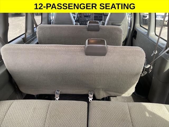 2025 Chevrolet Express Passenger RWD 3500 Extended Wheelbase LT