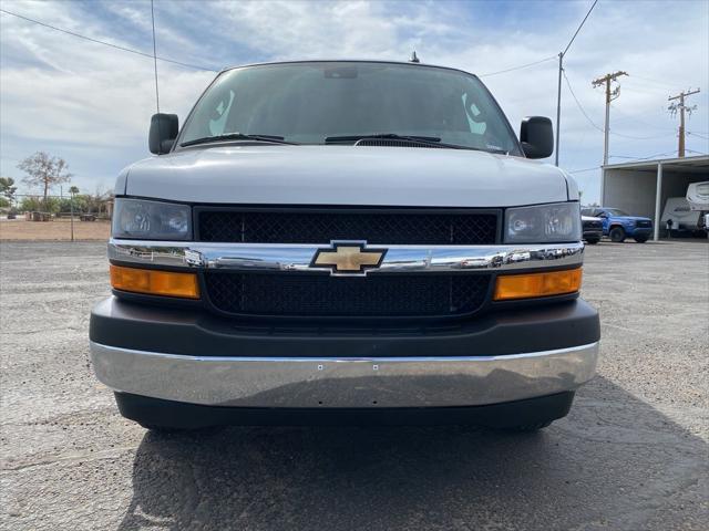 2025 Chevrolet Express Passenger RWD 3500 Extended Wheelbase LT