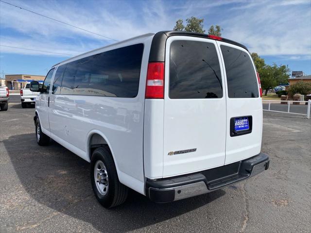 2025 Chevrolet Express Passenger RWD 3500 Extended Wheelbase LT