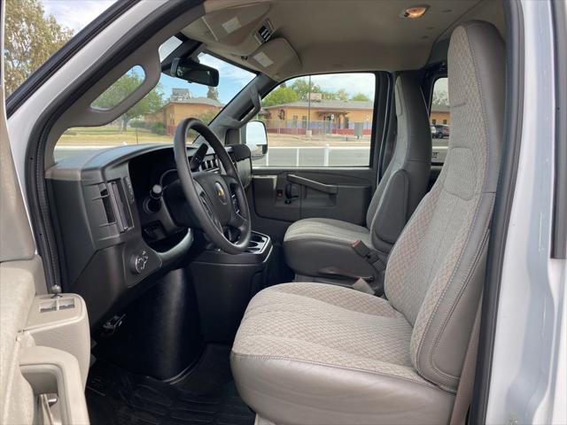 2025 Chevrolet Express Passenger RWD 3500 Extended Wheelbase LT