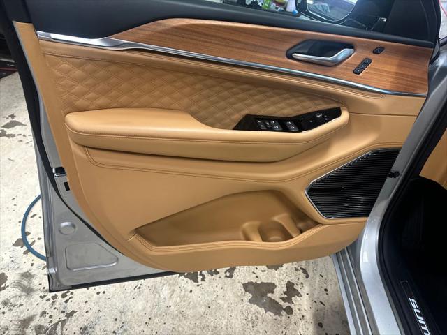 2023 Jeep Grand Cherokee L Summit Reserve 4x4