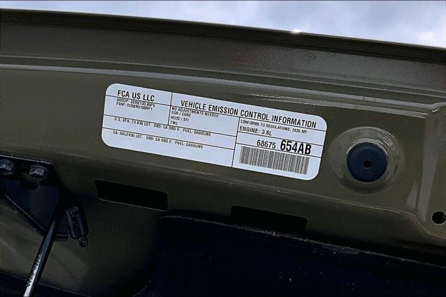 2025 Jeep Gladiator Sport