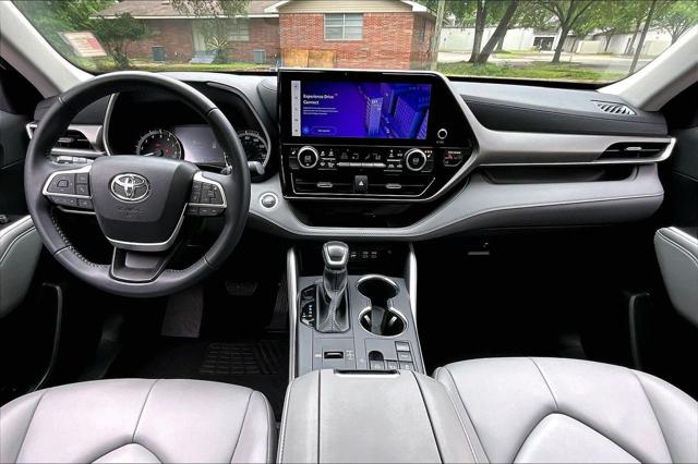 2025 Toyota Highlander XLE