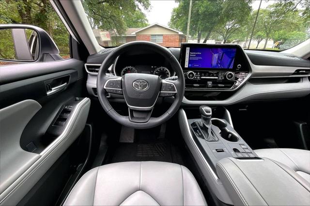 2025 Toyota Highlander XLE