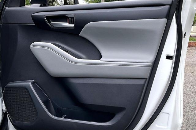 2025 Toyota Highlander XLE