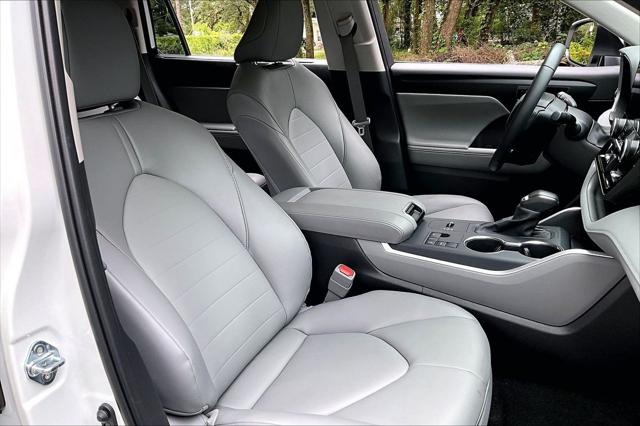 2025 Toyota Highlander XLE
