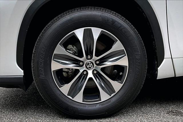 2025 Toyota Highlander XLE