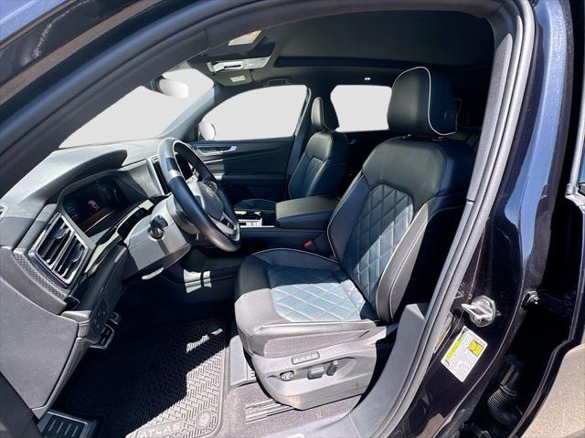 2024 Volkswagen Atlas Cross Sport 2.0T SEL Premium R-Line