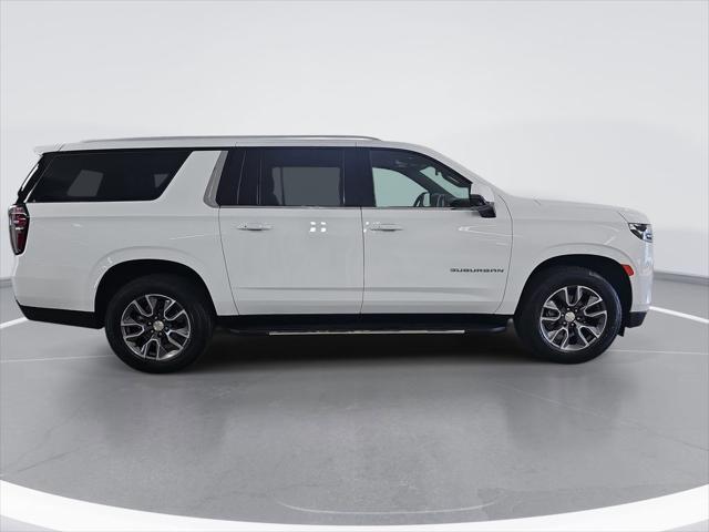 2023 Chevrolet Suburban 4WD LT