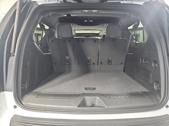 2023 Chevrolet Suburban 4WD LT