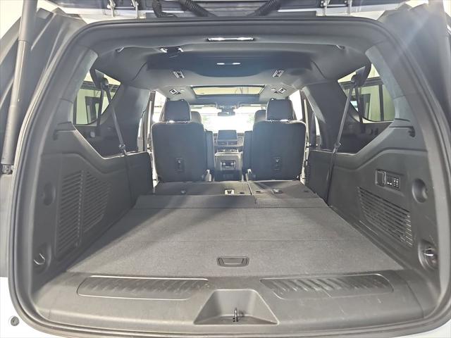 2023 Chevrolet Suburban 4WD LT