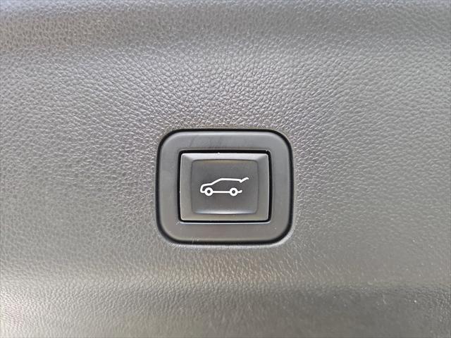 2023 Chevrolet Suburban 4WD LT