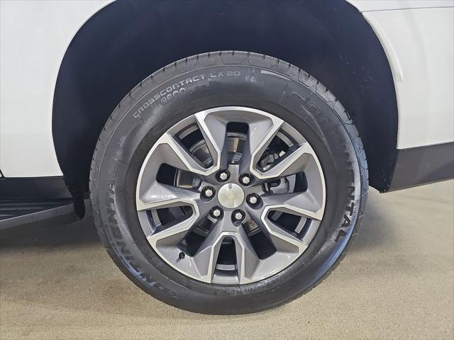2023 Chevrolet Suburban 4WD LT