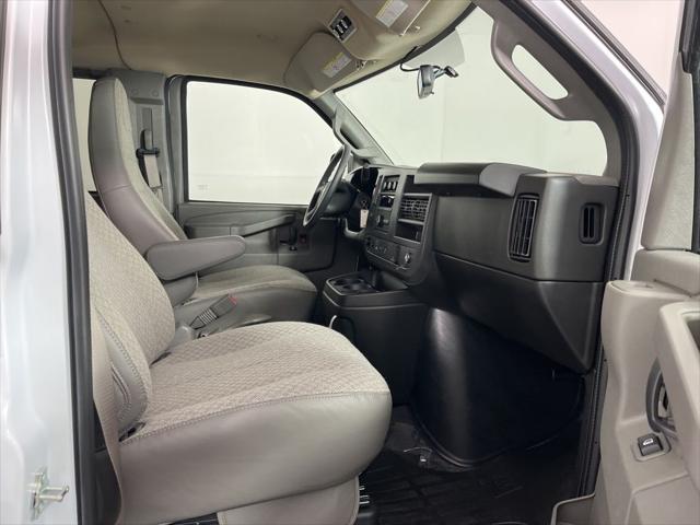 2026 Chevrolet Express Passenger 3500 Extended Wheelbase, LS, RWD