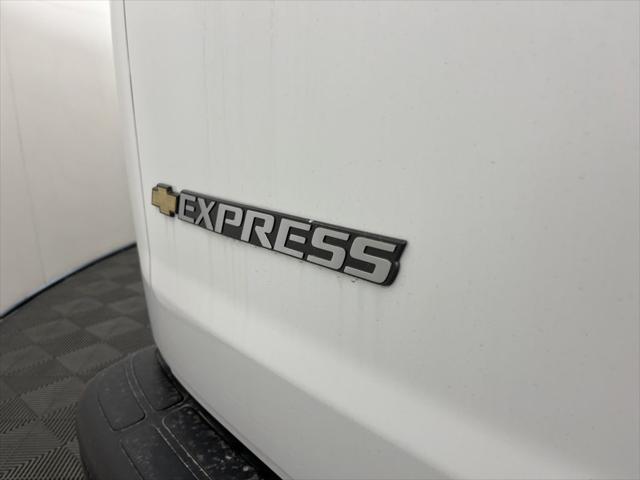 2026 Chevrolet Express Passenger 3500 Extended Wheelbase, LS, RWD