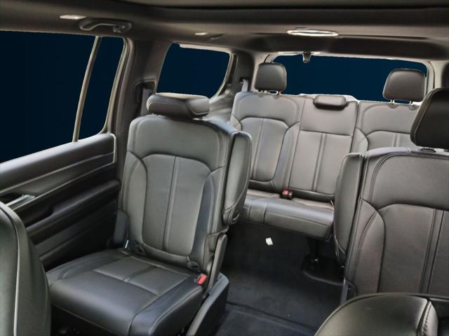 2026 Jeep Grand Wagoneer 4x2