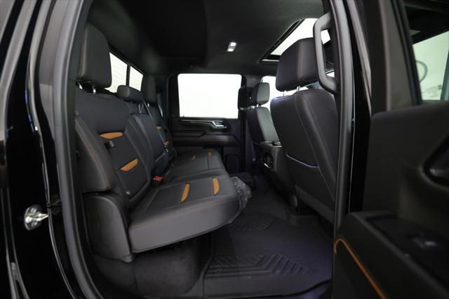 2025 GMC Sierra 2500HD 4WD Crew Cab Standard Bed AT4