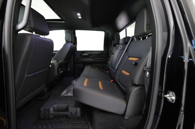 2025 GMC Sierra 2500HD 4WD Crew Cab Standard Bed AT4