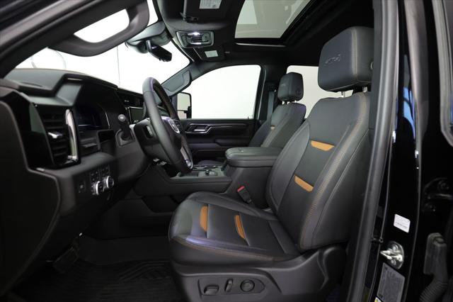 2025 GMC Sierra 2500HD 4WD Crew Cab Standard Bed AT4