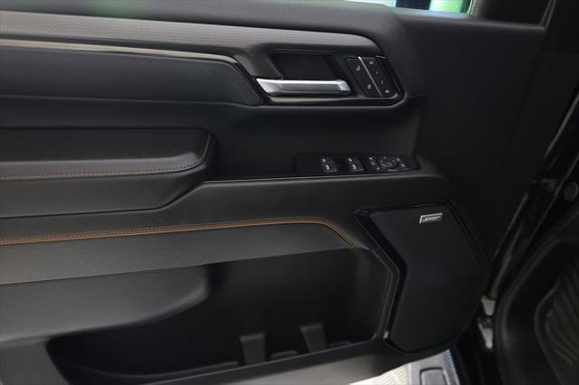 2025 GMC Sierra 2500HD 4WD Crew Cab Standard Bed AT4