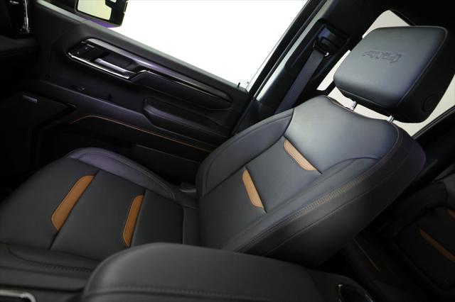 2025 GMC Sierra 2500HD 4WD Crew Cab Standard Bed AT4