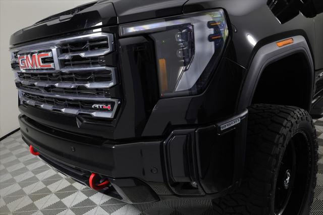 2025 GMC Sierra 2500HD 4WD Crew Cab Standard Bed AT4