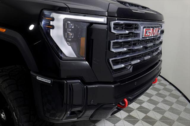 2025 GMC Sierra 2500HD 4WD Crew Cab Standard Bed AT4