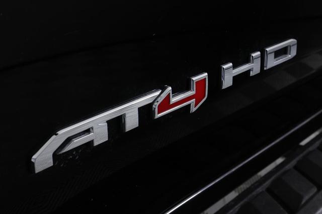 2025 GMC Sierra 2500HD 4WD Crew Cab Standard Bed AT4
