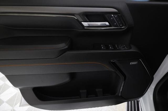 2024 GMC Sierra 2500HD 4WD Crew Cab Standard Bed AT4