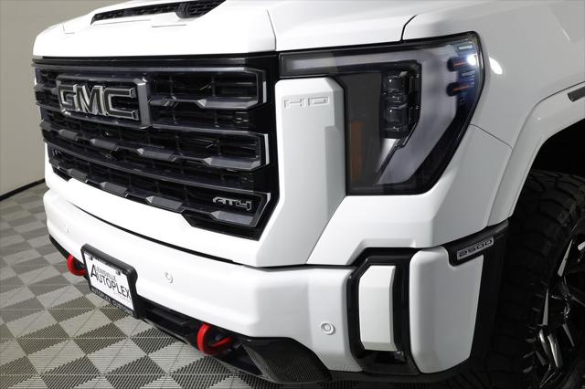 2024 GMC Sierra 2500HD 4WD Crew Cab Standard Bed AT4