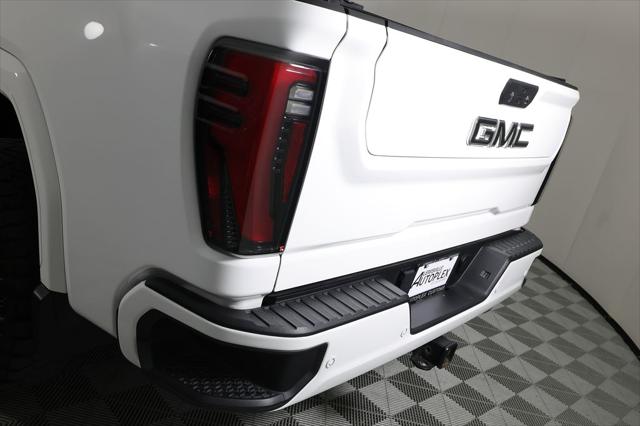 2024 GMC Sierra 2500HD 4WD Crew Cab Standard Bed AT4