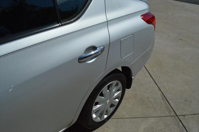 2014 Nissan Versa 1.6 SV