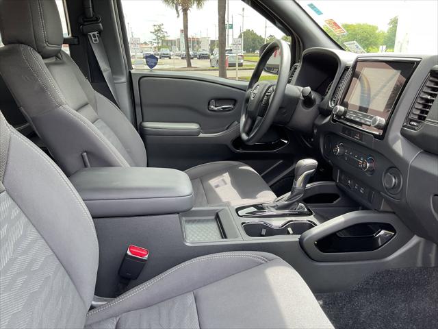 2023 Nissan Frontier Crew Cab SV 4x2