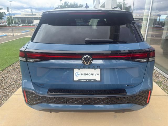2026 Volkswagen Tiguan SE R-Line Black