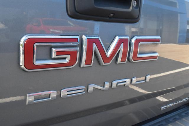 2022 GMC Canyon 4WD Crew Cab Short Box Denali