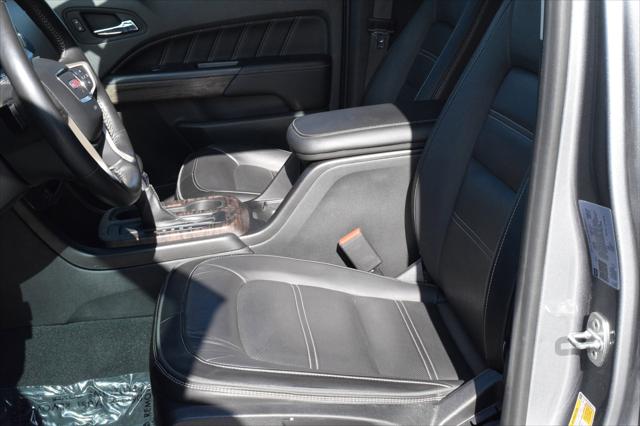 2022 GMC Canyon 4WD Crew Cab Short Box Denali