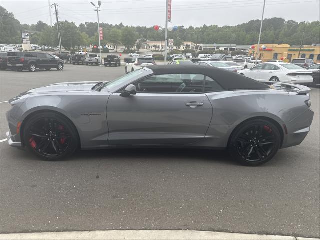2022 Chevrolet Camaro RWD Convertible 2LT