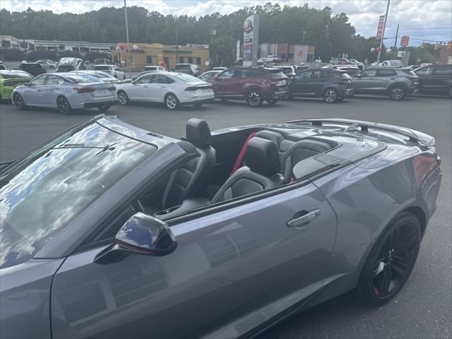 2022 Chevrolet Camaro RWD Convertible 2LT
