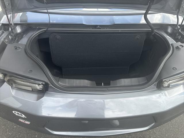 2022 Chevrolet Camaro RWD Convertible 2LT