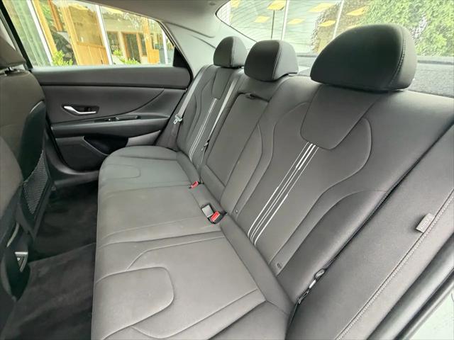 2025 Hyundai Elantra SEL Convenience