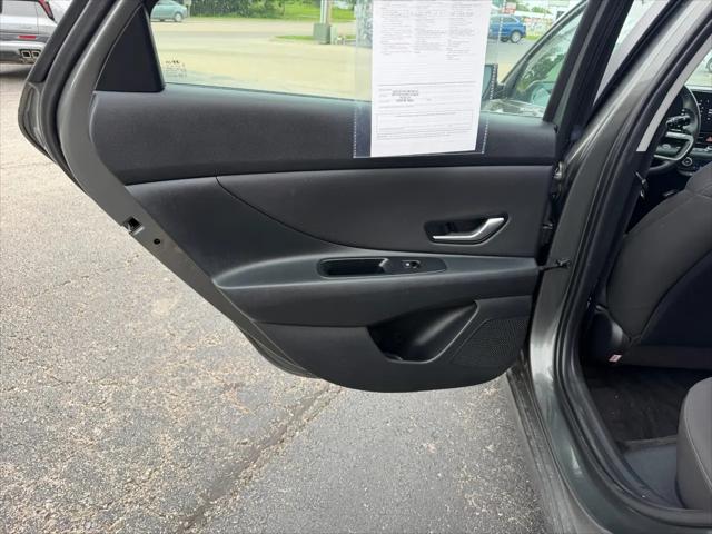2025 Hyundai Elantra SEL Convenience