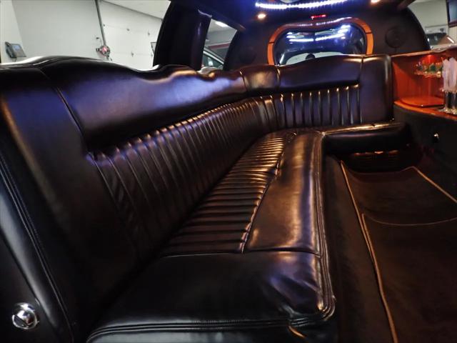 2004 Lincoln Town Car Limousine
