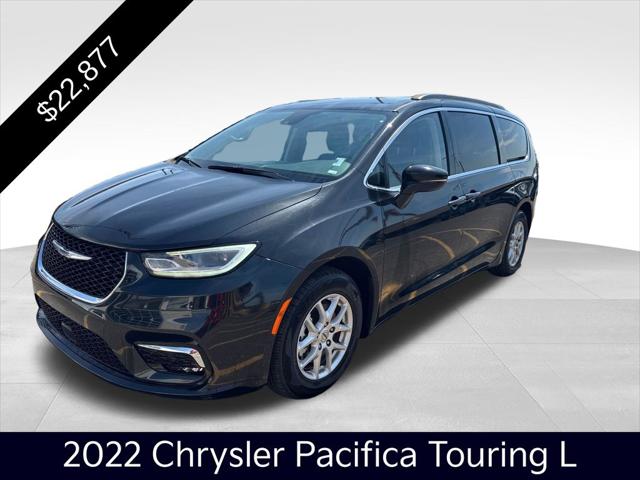 2022 Chrysler Pacifica Touring L for sale in Duluth, MN