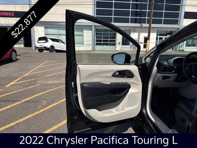 2022 Chrysler Pacifica Touring L