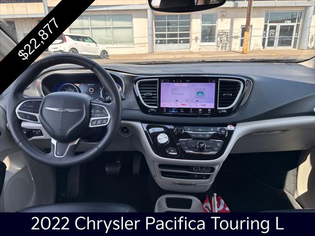 2022 Chrysler Pacifica Touring L