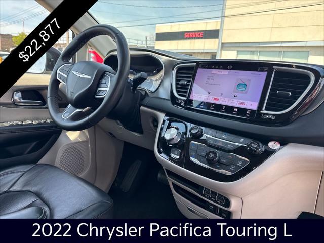 2022 Chrysler Pacifica Touring L