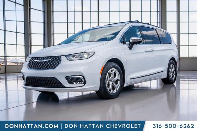 2023 Chrysler Pacifica Limited for sale in Wichita, KS