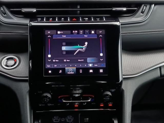 2025 Jeep Grand Cherokee L Laredo 4x2