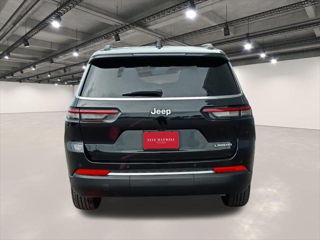 2025 Jeep Grand Cherokee L Laredo 4x2