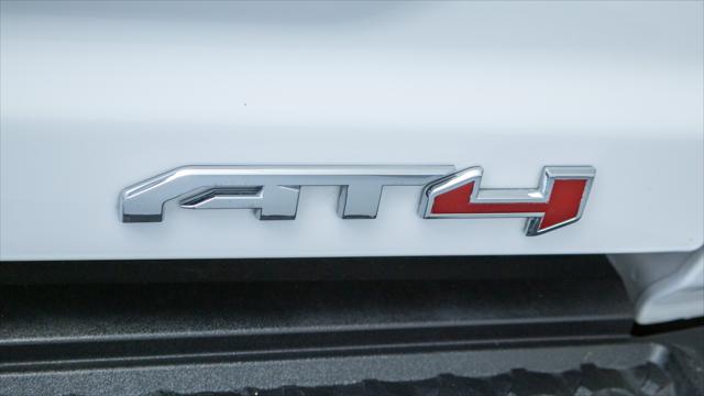 2023 GMC Canyon 4WD Crew Cab Short Box AT4